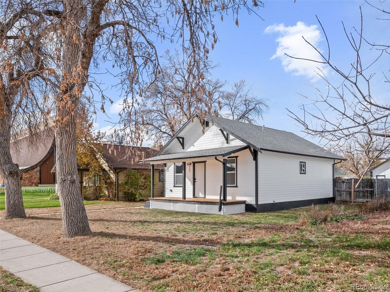 121 6th Ave, Brighton, CO 80601