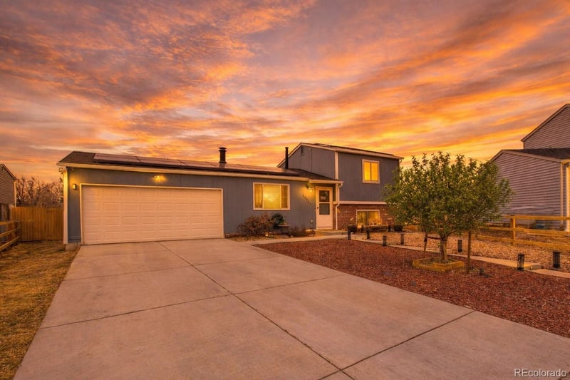 17151 Princeton Dr, Aurora, CO 80013