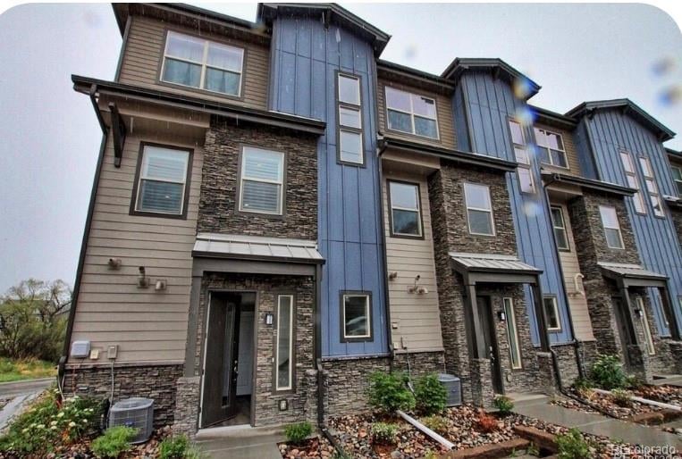 1025 Gilbert St #E, Castle Rock, CO 80104