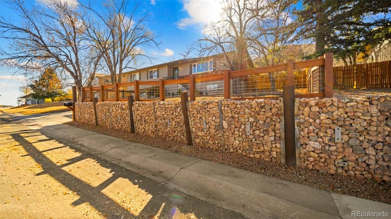 1007 Sun Dr, Colorado Springs, CO 80905