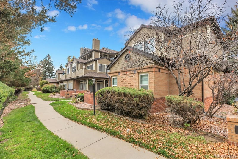 6001 Yosemite St #D103, Greenwood Village, CO 80111