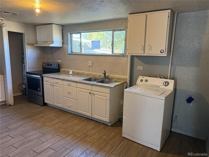 237 Julian St, Denver, CO 80219