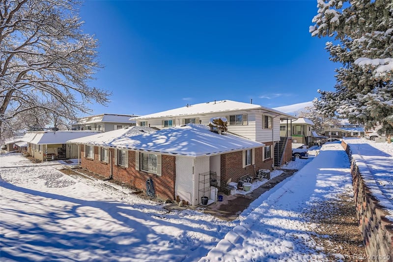 9859 Croke Dr, Denver, CO 80260
