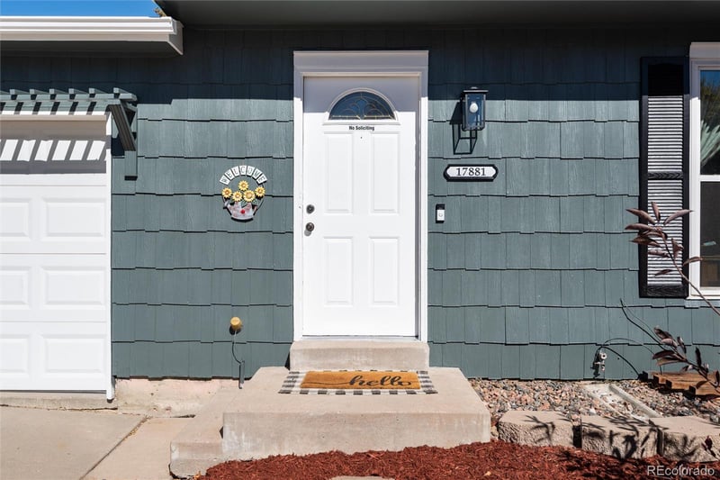 17881 Wyoming Pl, Aurora, CO 80017
