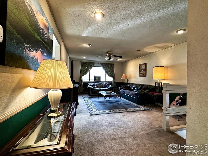 2421 Oleander Ct, Loveland, CO 80538