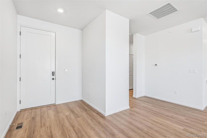 18891 92nd Pl, Commerce, CO 80022