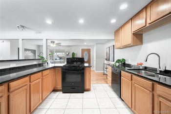 3123 Uvalda St, Aurora, CO 80011