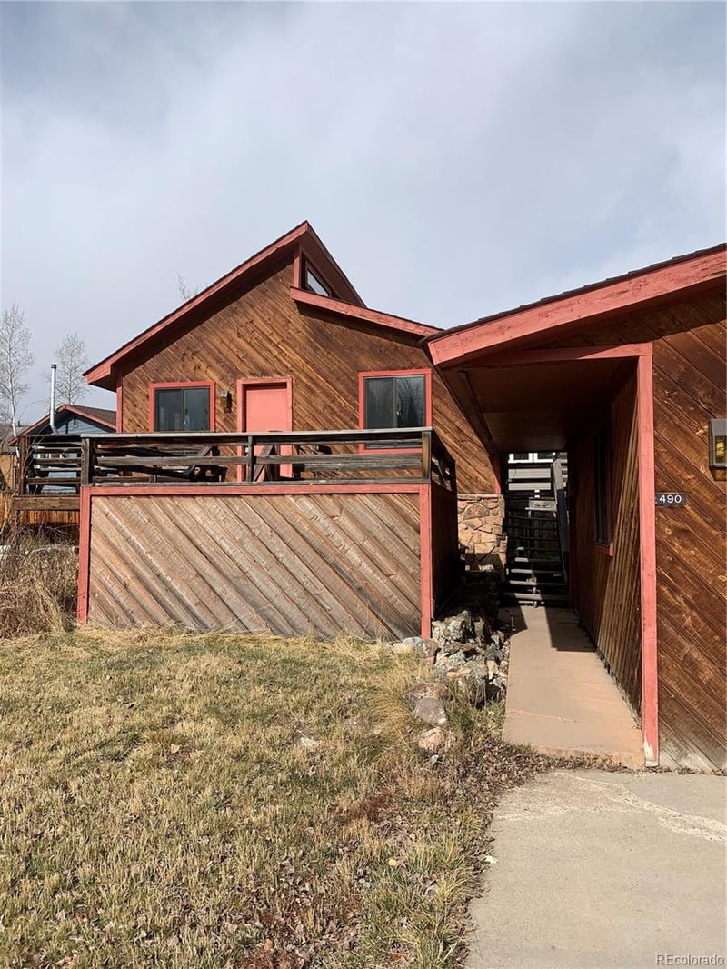 490 W Coyote Dr, Silverthorne, CO 80498