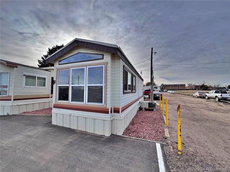 15680 Colfax Ave, Aurora, CO 80011