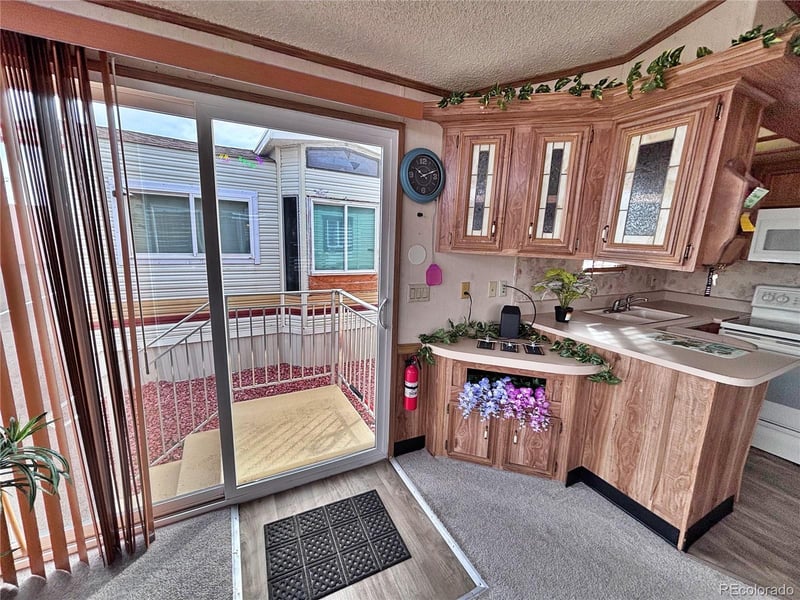 15680 Colfax Ave, Aurora, CO 80011
