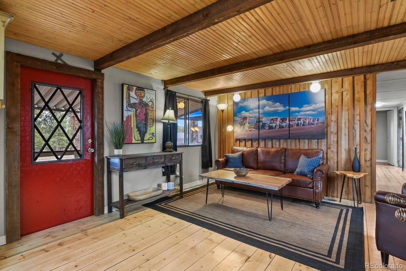 957 Arapahoe Dr, Florissant, CO 80816