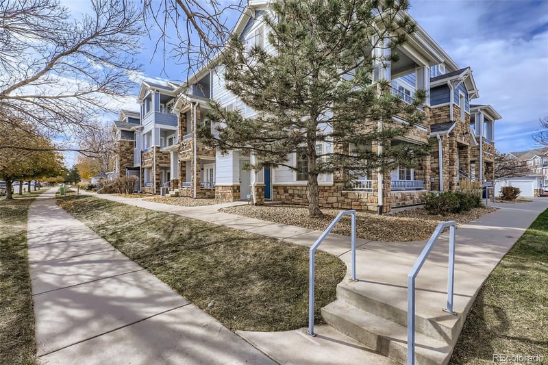 5255 Memphis St #901, Denver, CO 80239
