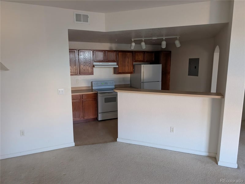 5703 N Gibralter Way #6-206, Aurora, CO 80019