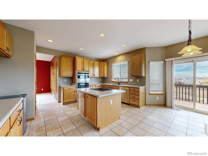 5904 Ukraine St, Aurora, CO 80015