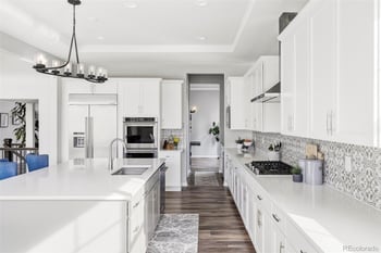 6843 Vandriver Ct, Aurora, CO 80016