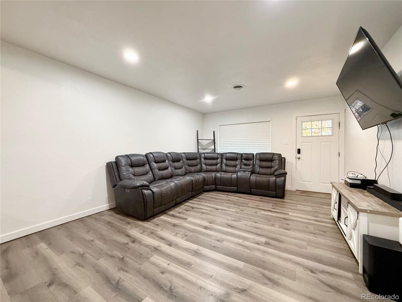 1001 Troy St, Aurora, CO 80011