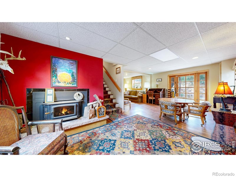 181 Deer Ln, Lyons, CO 80540