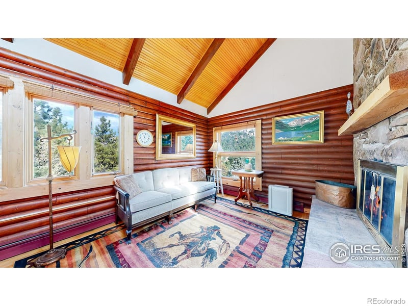 181 Deer Ln, Lyons, CO 80540