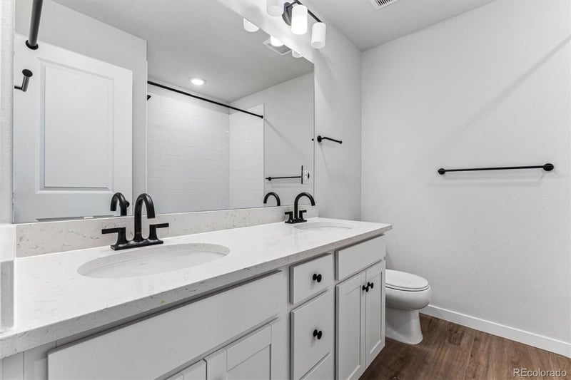 5816 Farmstead Pl, Mead, CO 80504
