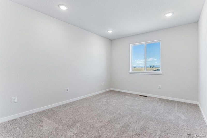 5816 Farmstead Pl, Mead, CO 80504