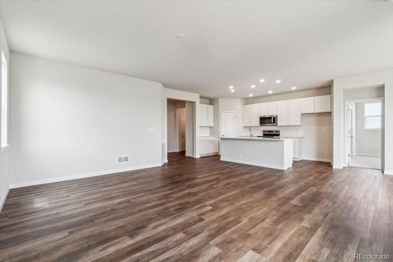 5806 Farmstead Pl, Mead, CO 80504
