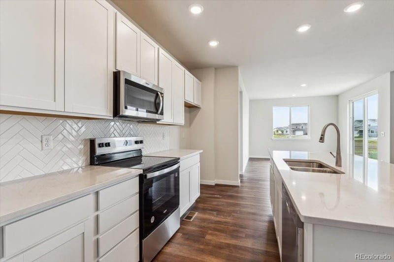 5806 Farmstead Pl, Mead, CO 80504