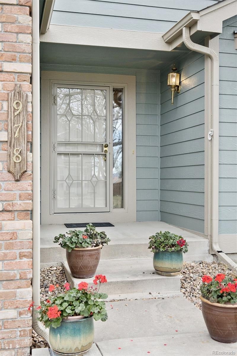 978 Sage Sparrow Cir, Highlands Ranch, CO 80129