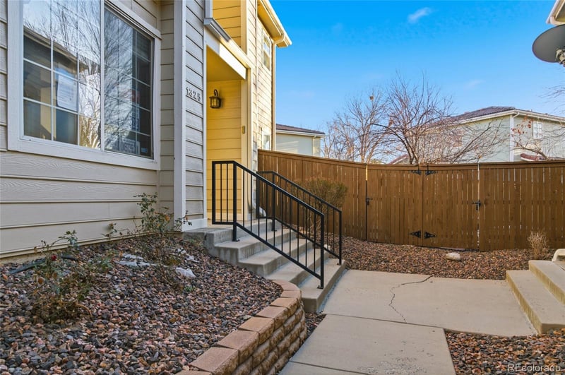 1325 Carlyle Park Cir, Highlands Ranch, CO 80129