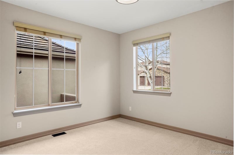 15252 W Warren Dr, Lakewood, CO 80228