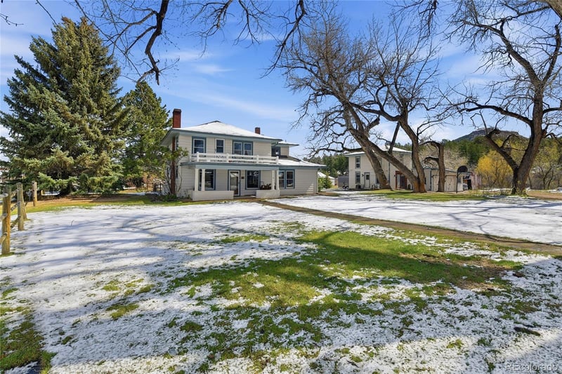 9490 Spruce Mountain Rd, Larkspur, CO 80118