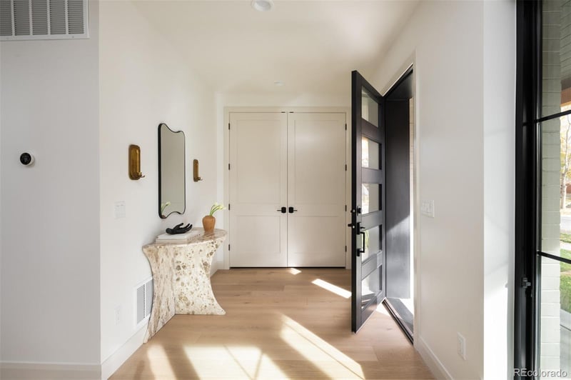 981 S Emerson St, Denver, CO 80209