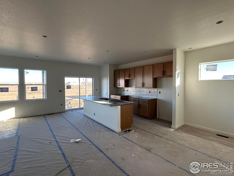 210 Dawn Dr, Hudson, CO 80642