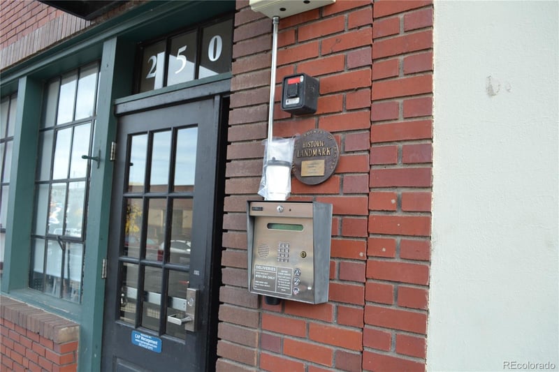 2500 Walnut St #306, Denver, CO 80205