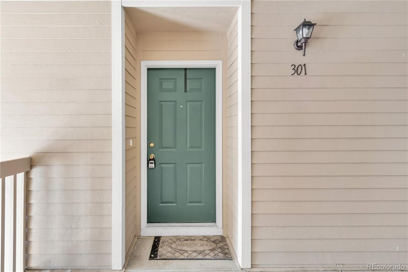 8456 Hoyt #301, Littleton, CO 80128