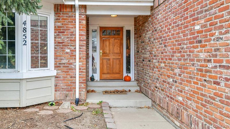 4852 Carson St, Aurora, CO 80015