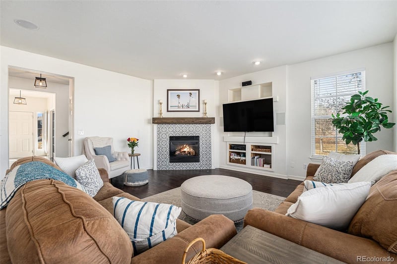 182 De Gaulle St, Aurora, CO 80018