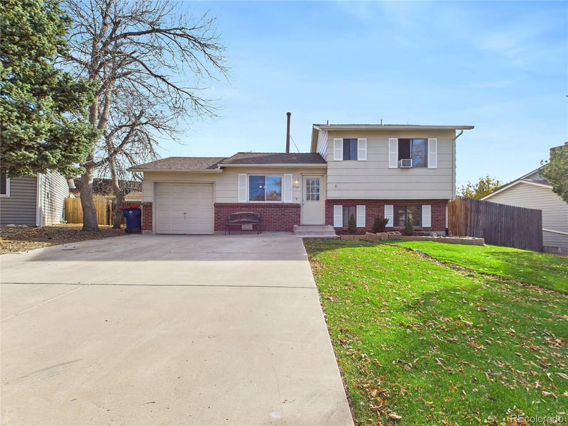 1740 Ouray Ct, Aurora, CO 80017