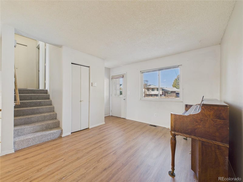 1740 Ouray Ct, Aurora, CO 80017