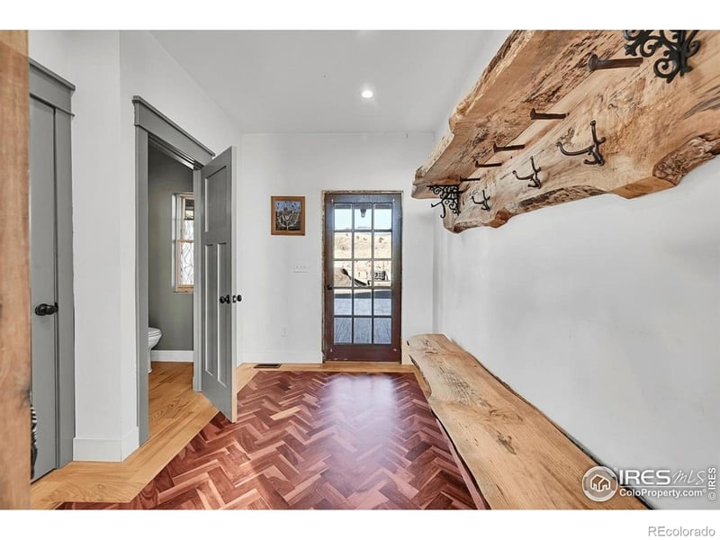 702 Ponderosa Hill Rd, Lyons, CO 80540