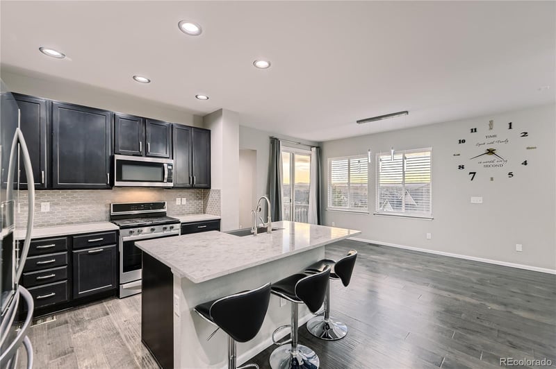 24573 Mineral Dr, Aurora, CO 80016