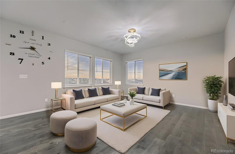 24573 Mineral Dr, Aurora, CO 80016