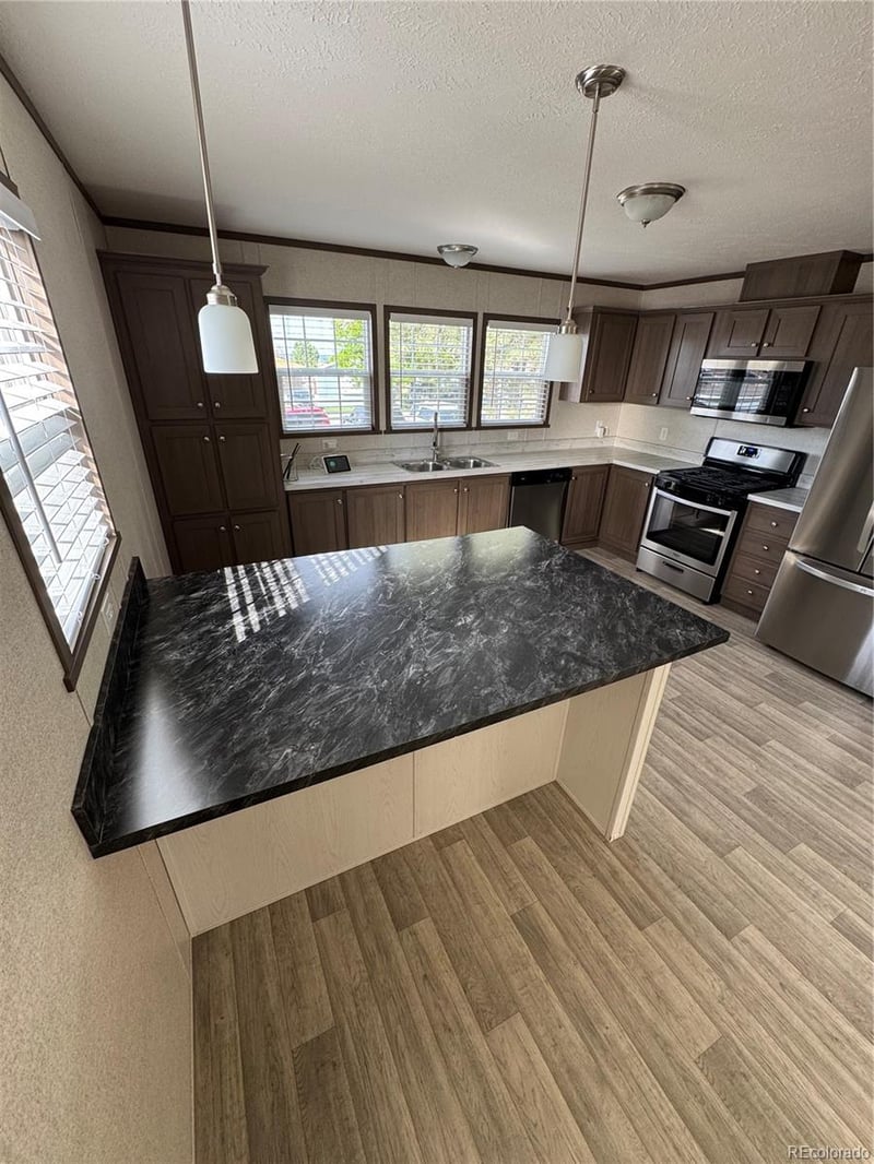4211 100th Ave, Thornton, CO 80229