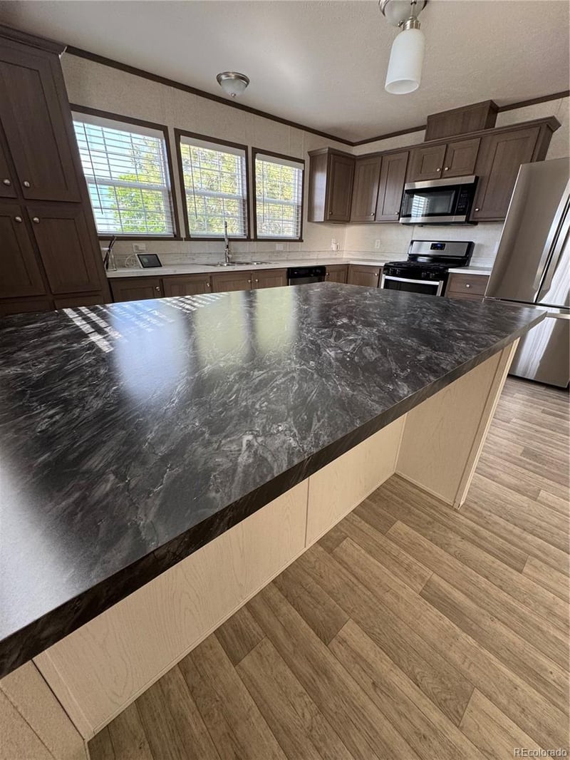 4211 100th Ave, Thornton, CO 80229