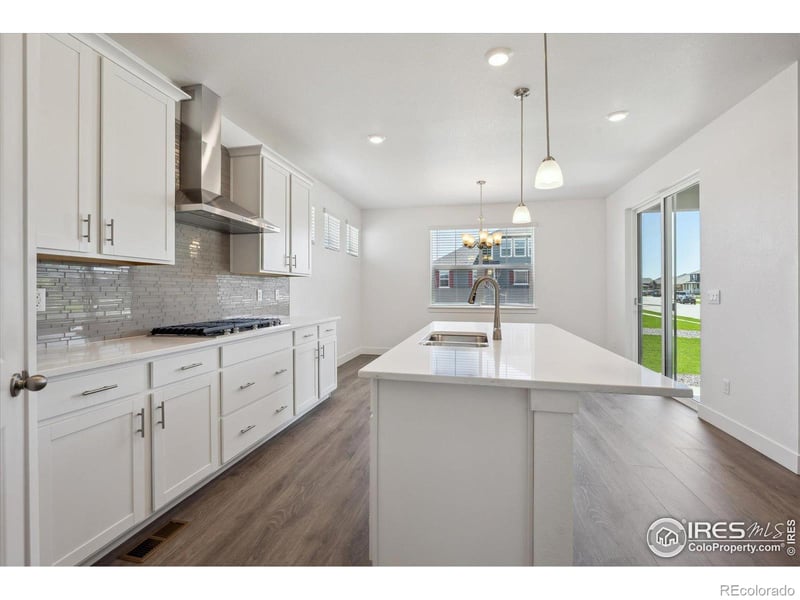 1922 Chaffee Crest Dr, Berthoud, CO 80513