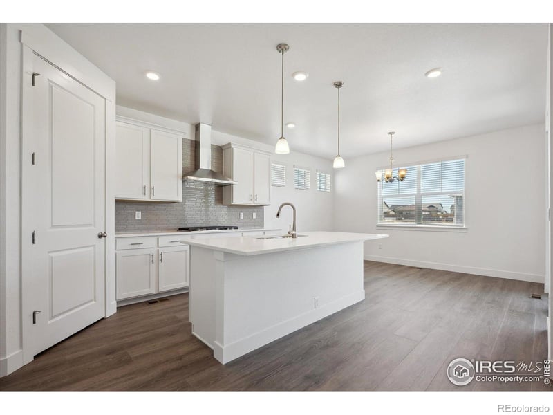 1922 Chaffee Crest Dr, Berthoud, CO 80513