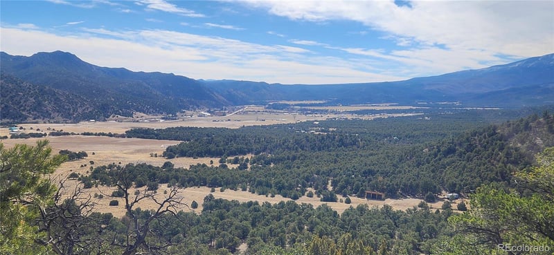 402 Trail Ridge Rd, Coaldale, CO 81222