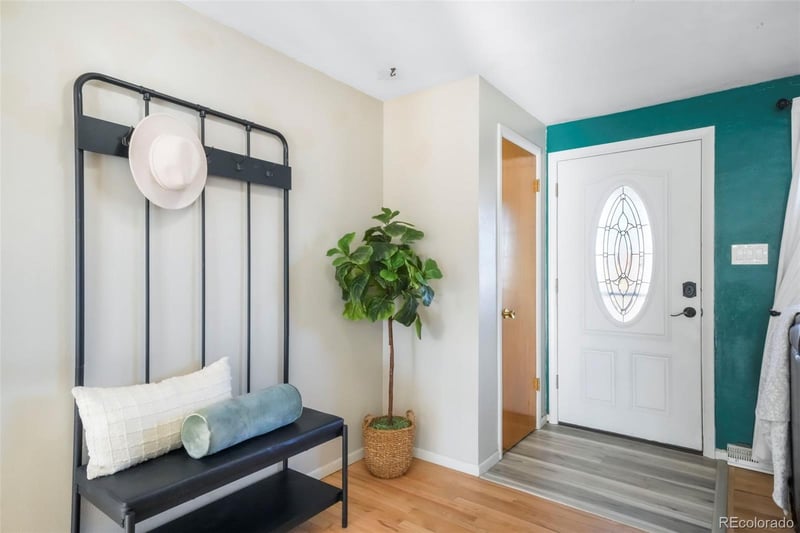 870 Hemlock Way, Broomfield, CO 80020