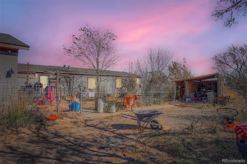 1050 S Dutch Valley Rd, Bennett, CO 80102