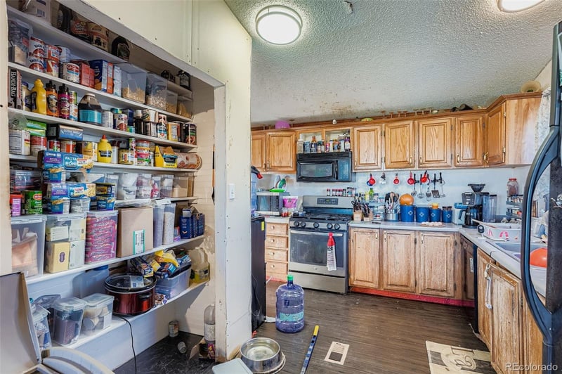 1050 S Dutch Valley Rd, Bennett, CO 80102