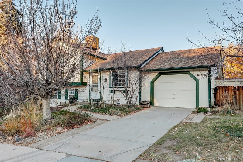 5656 Odessa St, Centennial, CO 80015